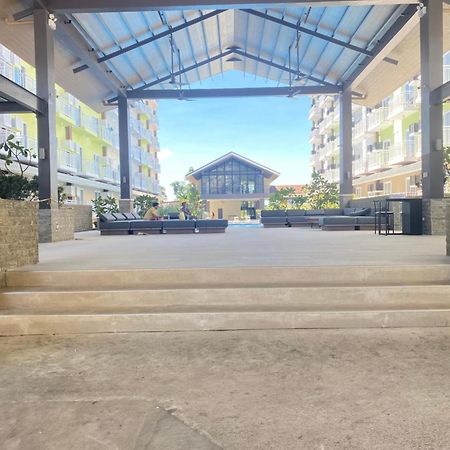 Seaview Amani Grand Resort Residences 3-5Mins From Airport มักตัน ภายนอก รูปภาพ